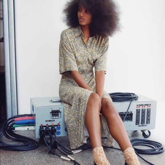 Zara Dresses & Skirts - NWT ZARA Vintage Floral Printed Midi Shirt Dress